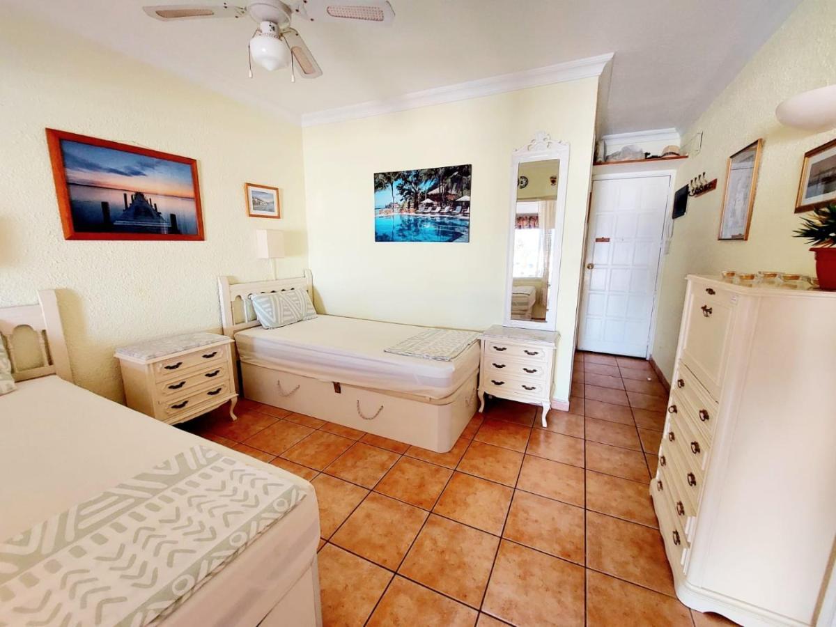 First Line Villa Floor Studio Apartment With Amazing Sea View Air Conditioned Just 50M From The Beach Costa Adeje  Kültér fotó