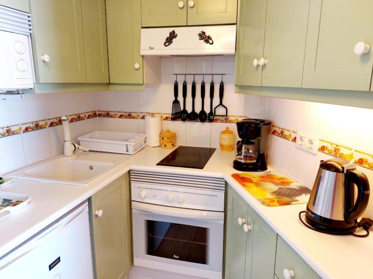 First Line Villa Floor Studio Apartment With Amazing Sea View Air Conditioned Just 50M From The Beach Costa Adeje  Kültér fotó