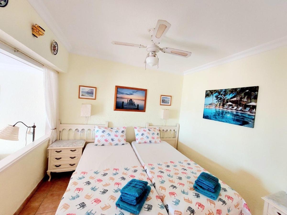 First Line Villa Floor Studio Apartment With Amazing Sea View Air Conditioned Just 50M From The Beach Costa Adeje  Kültér fotó